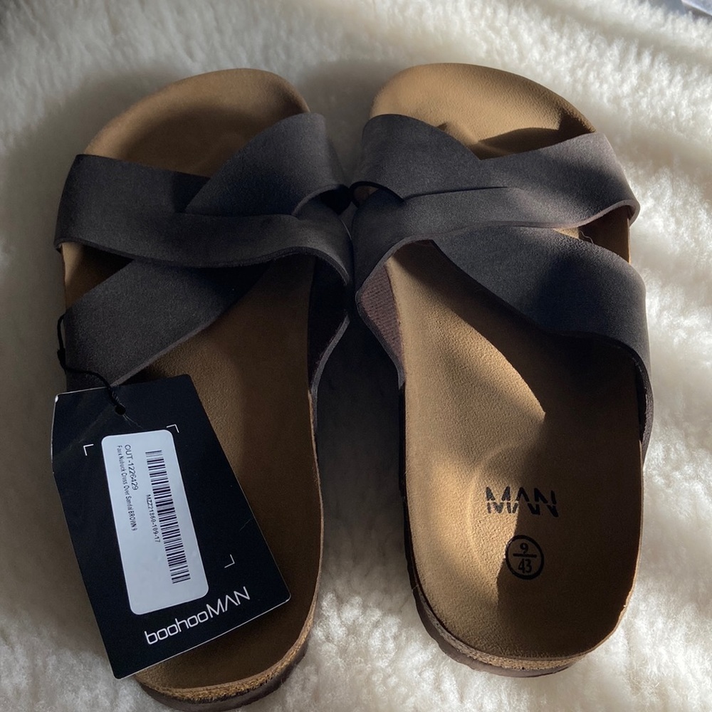 Boohoo Man size 9 brand new with tag
